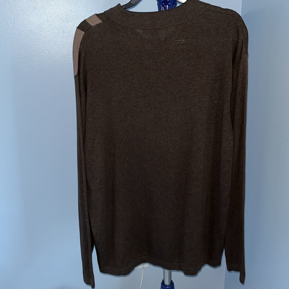 NWT J. Ferrar 100% Cotton Brown Two Button Collard Long Sleeved Sweater - Picture 3 of 6